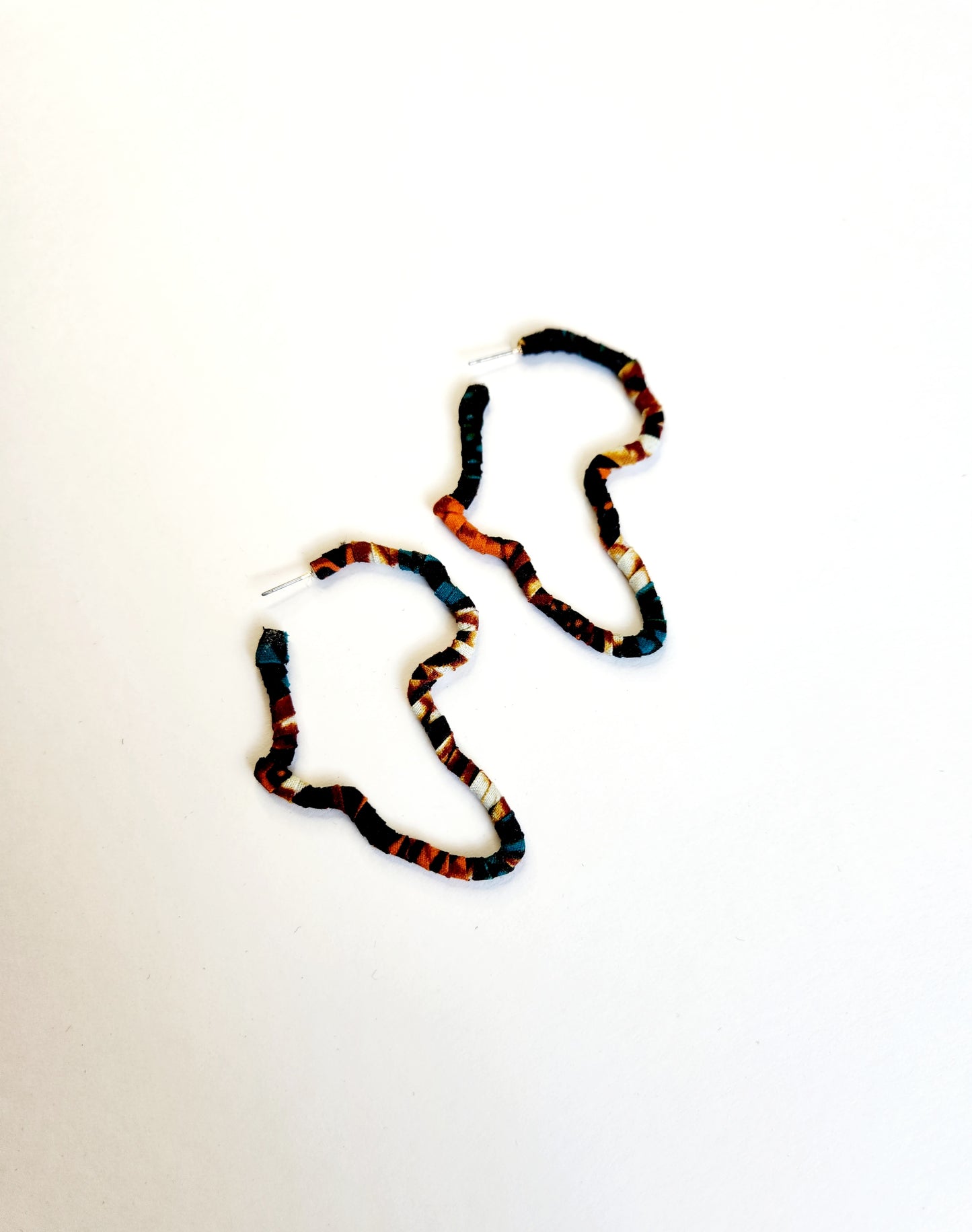 Boucles d'oreilles Kanisa en tissu wax carte Afrique