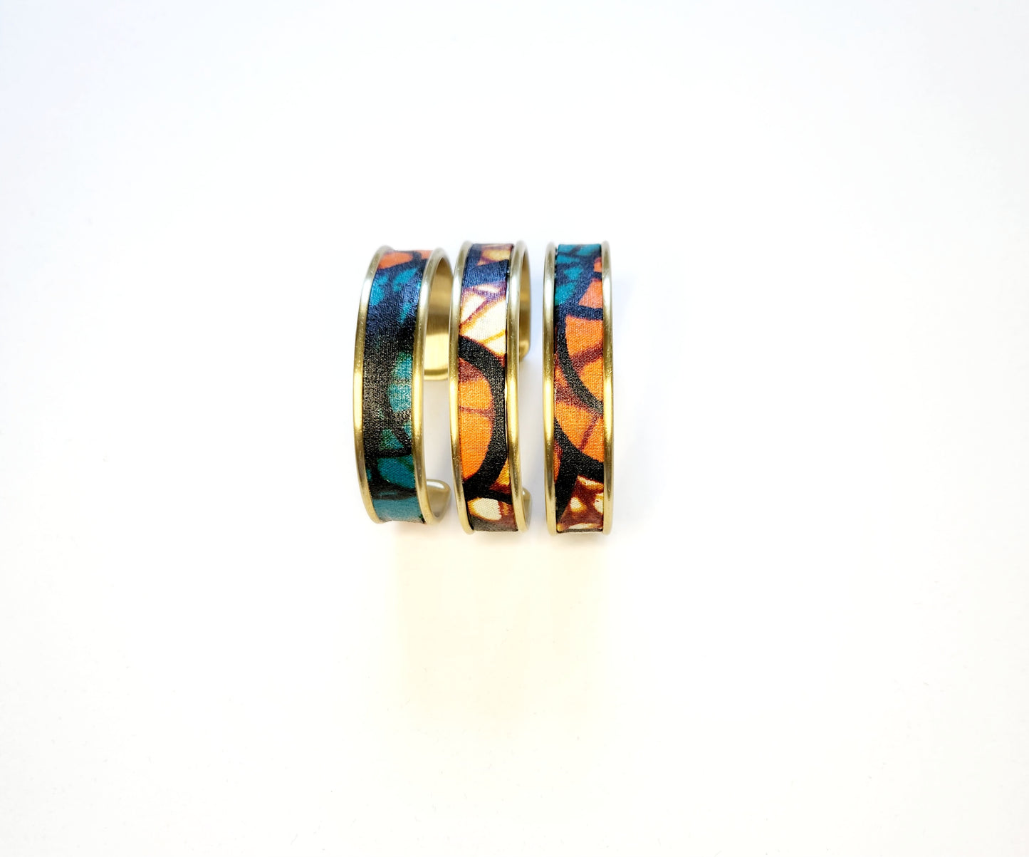 Bracelets Kumba manchettes réglables en laiton et tissu wax